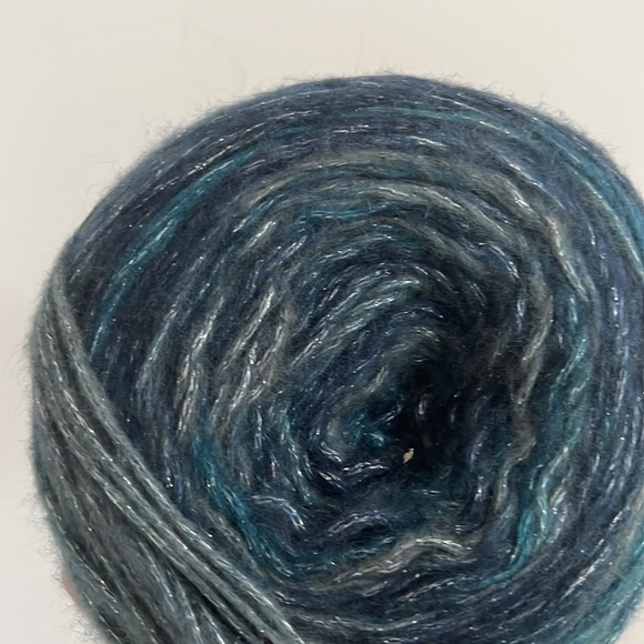 caron yarn - Picture 2 of 3